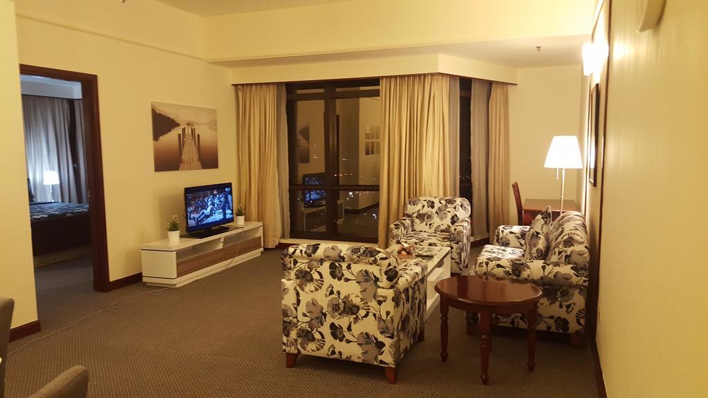 The Suites At Times Square Kl Куала Лумпур Екстериор снимка
